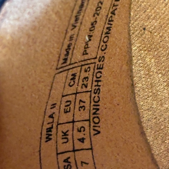 Vionic Leopard Print Women's Shoes Sz 7 - Picture 4 of 4